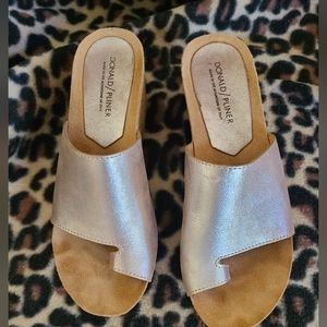 Donald Pliner wedges
